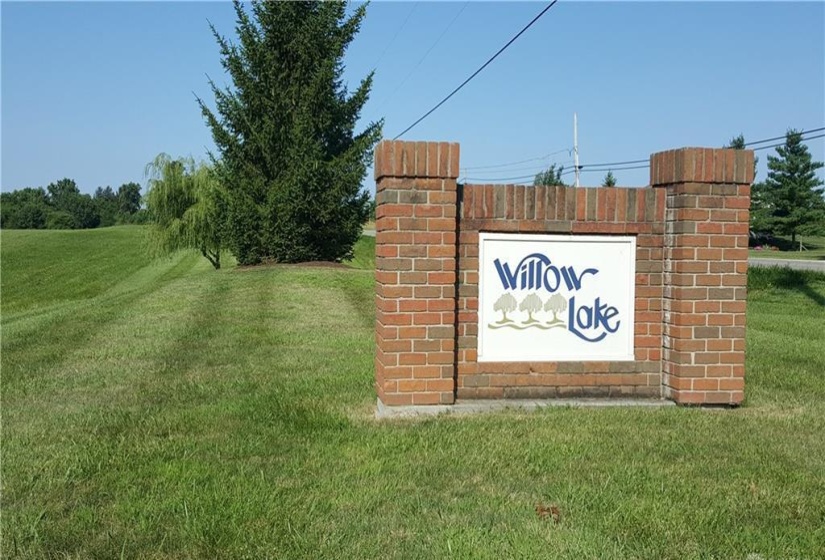 6505 Willow Lake Dr 1