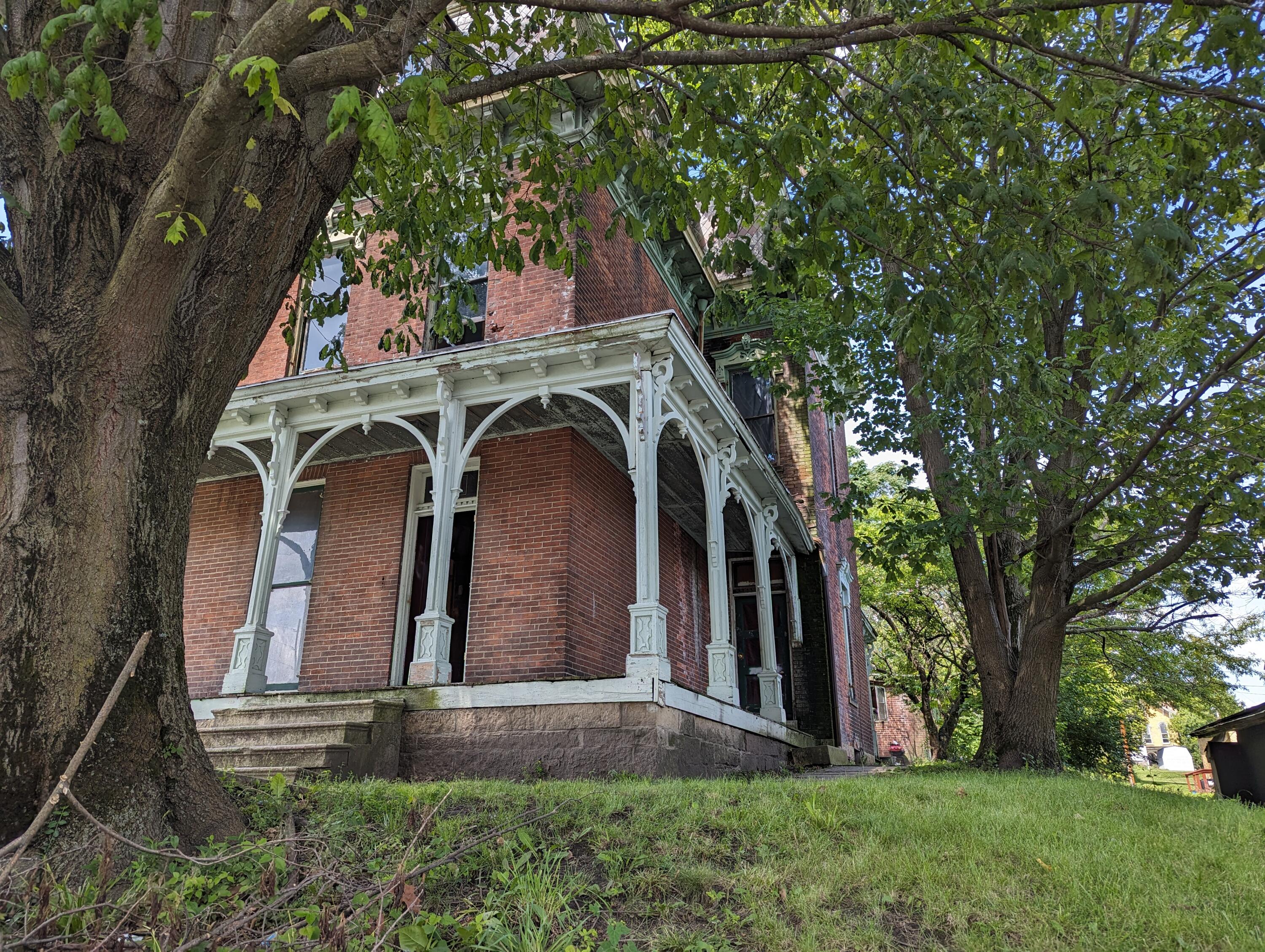 411 Limestone Street, Springfield, Ohio 45505