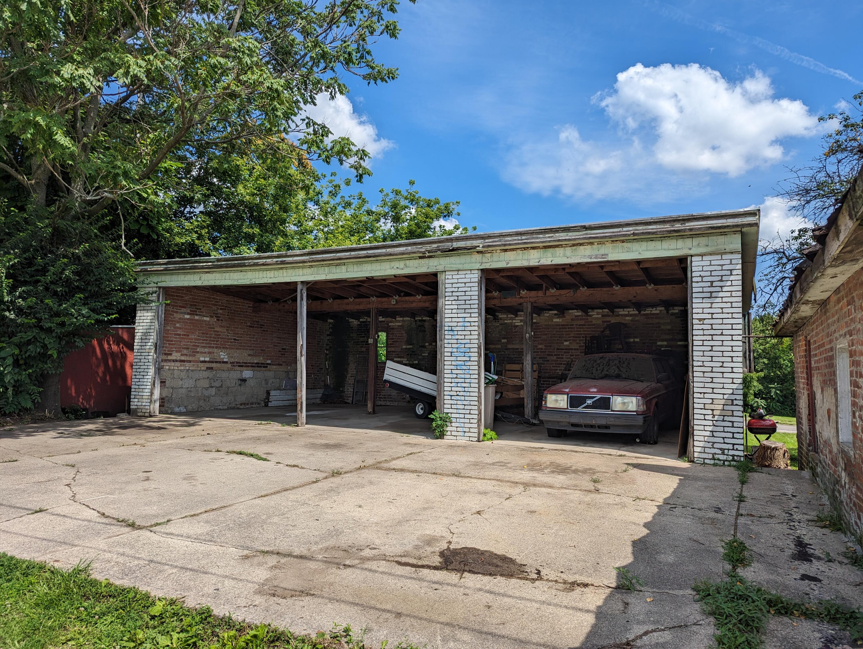 411 Limestone Street, Springfield, Ohio 45505