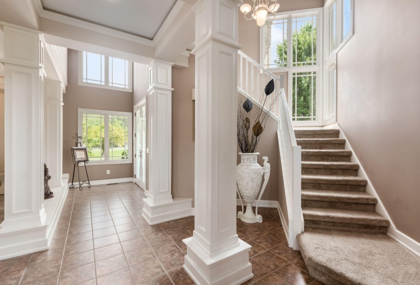 Grand Entry & Staircase