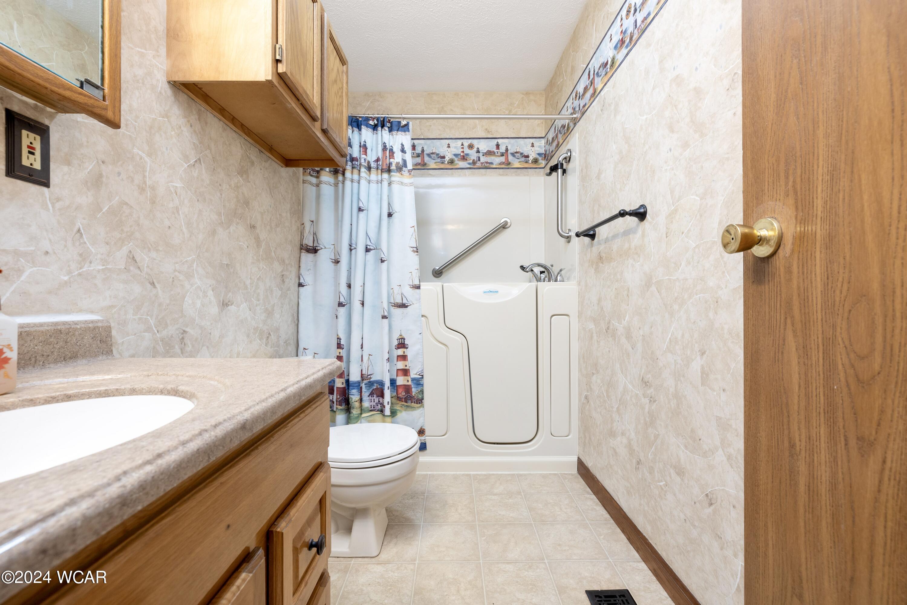 11262 Northlake Drive, Lakeview, Ohio