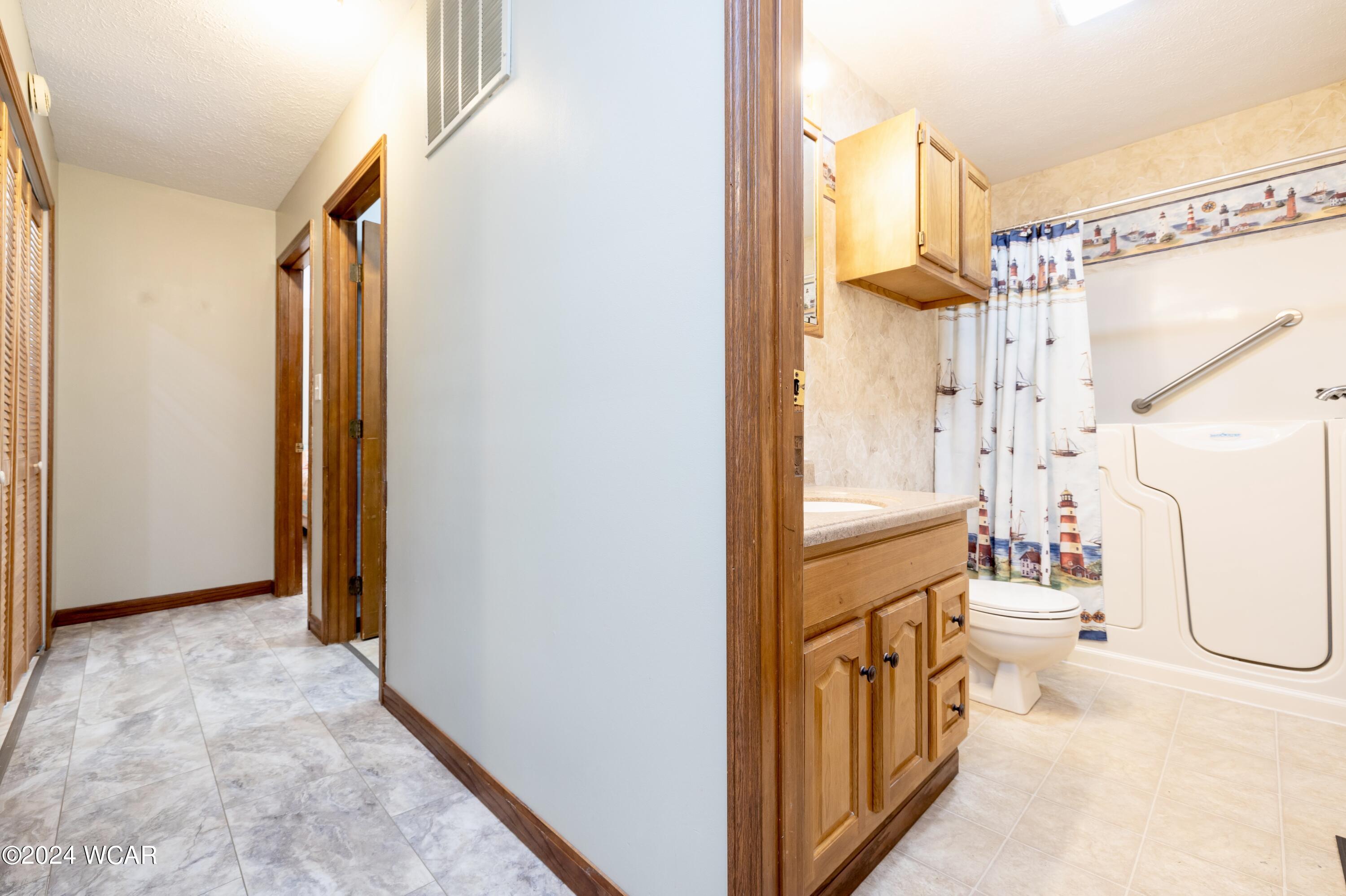 11262 Northlake Drive, Lakeview, Ohio