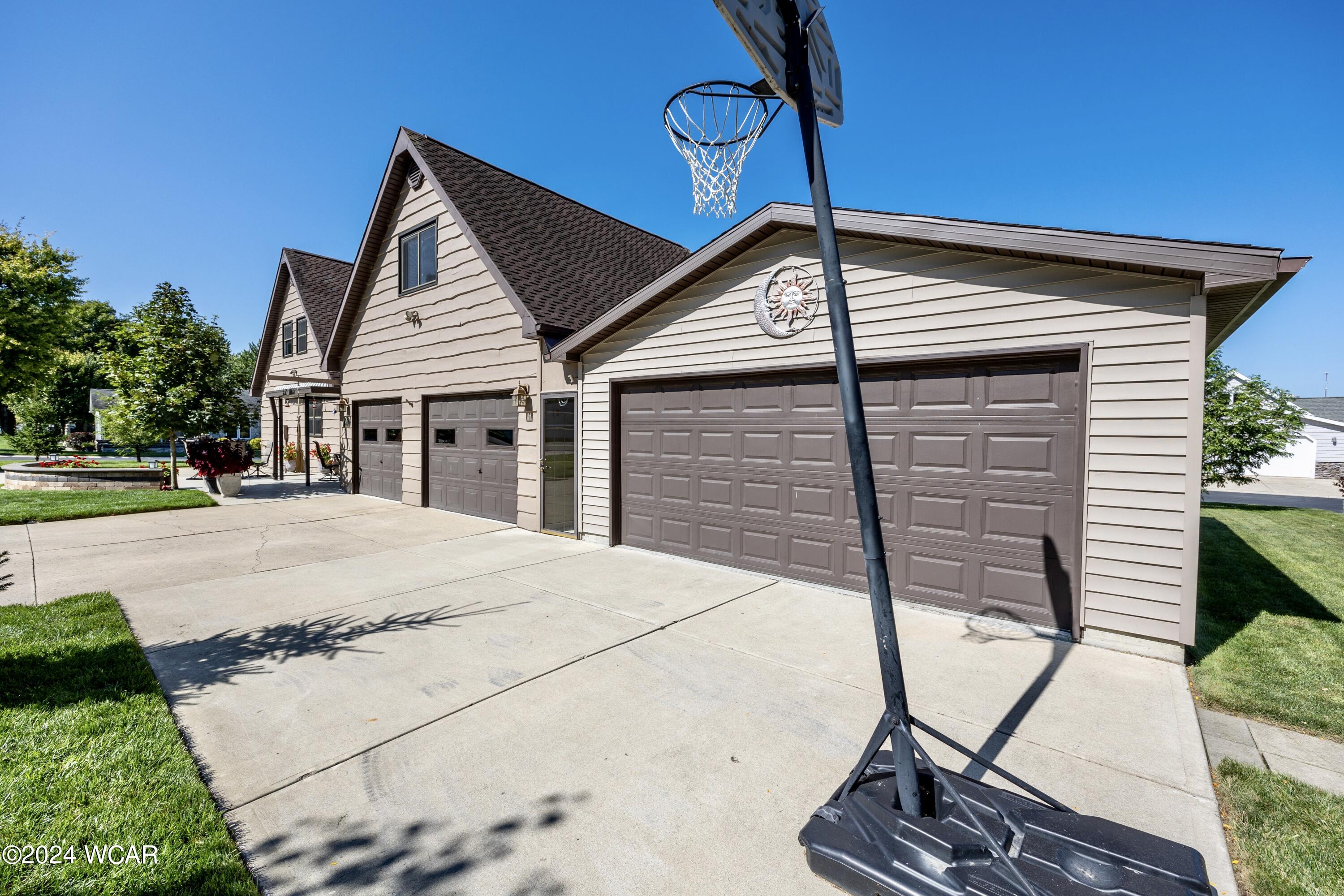 11262 Northlake Drive, Lakeview, Ohio