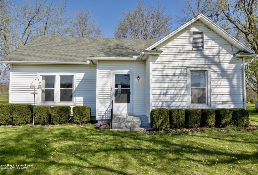 12295 Green Street, Middleburg, Ohio, 3 Bedrooms Bedrooms, ,1 BathroomBathrooms,Residential,For Sale,Green,303726