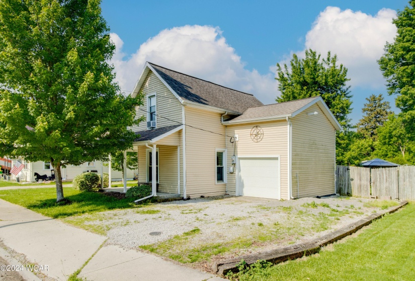 323 Main Street, Convoy, Ohio, 3 Bedrooms Bedrooms, ,1 BathroomBathrooms,Residential,For Sale,Main,304020