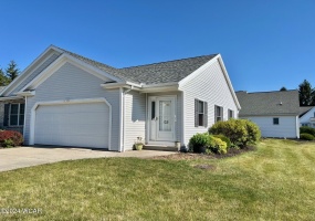 123 Eagles Point, Lima, Ohio, 2 Bedrooms Bedrooms, ,2 BathroomsBathrooms,Residential,For Sale,Eagles,304348