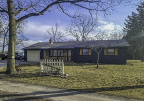 11746 Bay Road, Wapakoneta, Ohio 45895, 4 Bedrooms Bedrooms, ,2 BathroomsBathrooms,Residential,For Sale,Bay,1030206