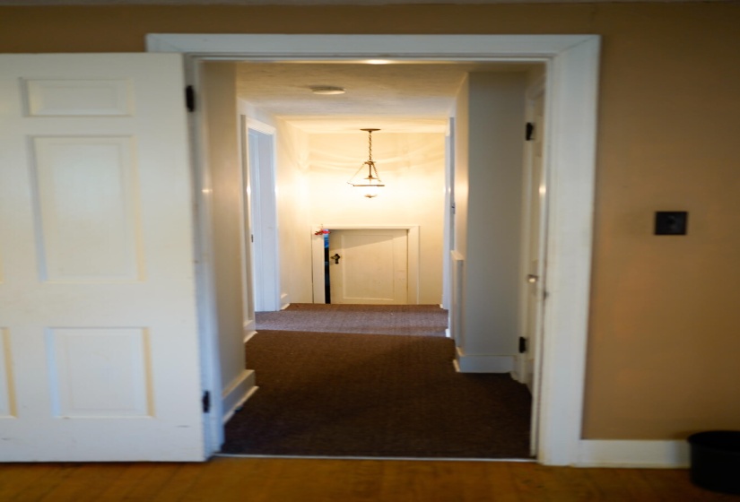 Primary to hallway