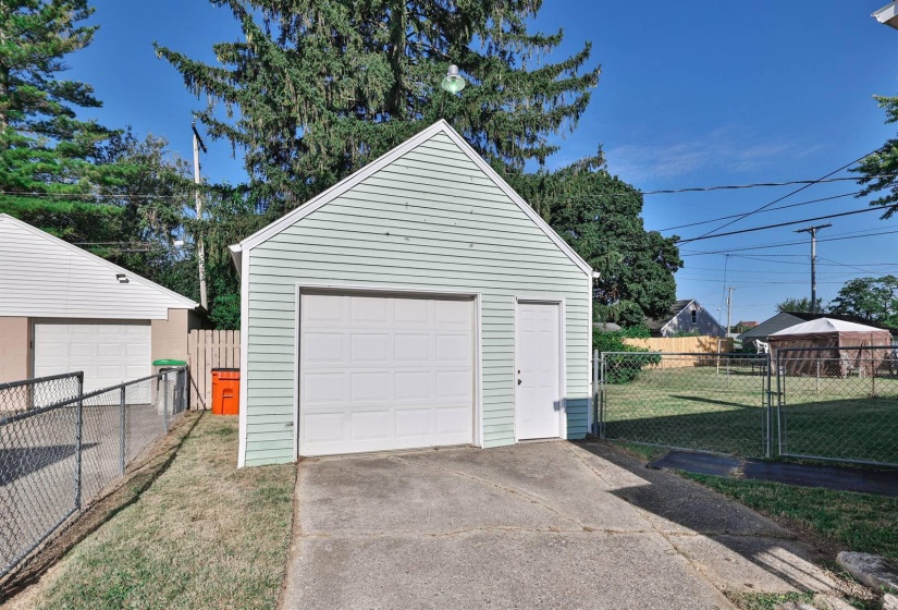 026-Detached-Garage