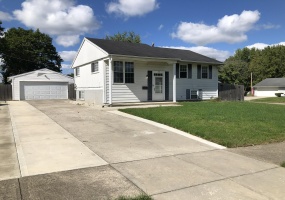 2113 Fountain Avenue, Springfield, Ohio 45506, 4 Bedrooms Bedrooms, ,2 BathroomsBathrooms,Residential,For Sale,Fountain,1034245