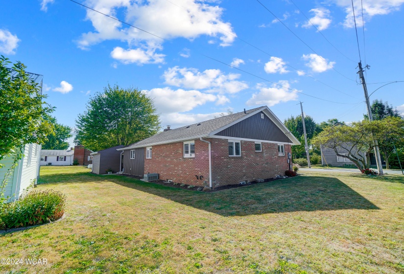 201 Ohio Street, Waynesfield, Ohio, 2 Bedrooms Bedrooms, ,1 BathroomBathrooms,Residential,For Sale,Ohio,305184