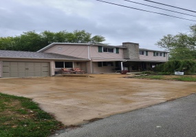 3017 Shore Street, Celina, Ohio 45822, 3 Bedrooms Bedrooms, ,2 BathroomsBathrooms,Residential,For Sale,Shore,1034681