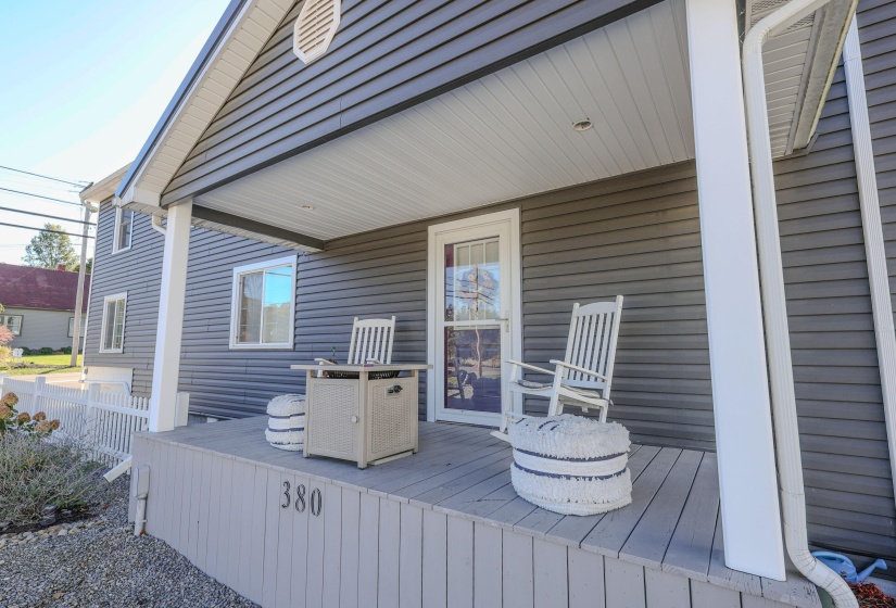 Side Entry Porch