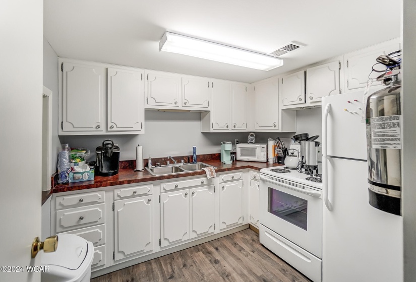 1755 Shawnee Road, Lima, Ohio, 2 Bedrooms Bedrooms, ,2 BathroomsBathrooms,Residential,For Sale,Shawnee,303941