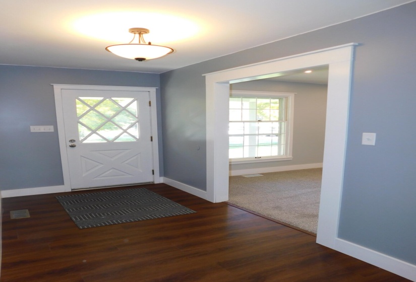 Foyer/Front Entry