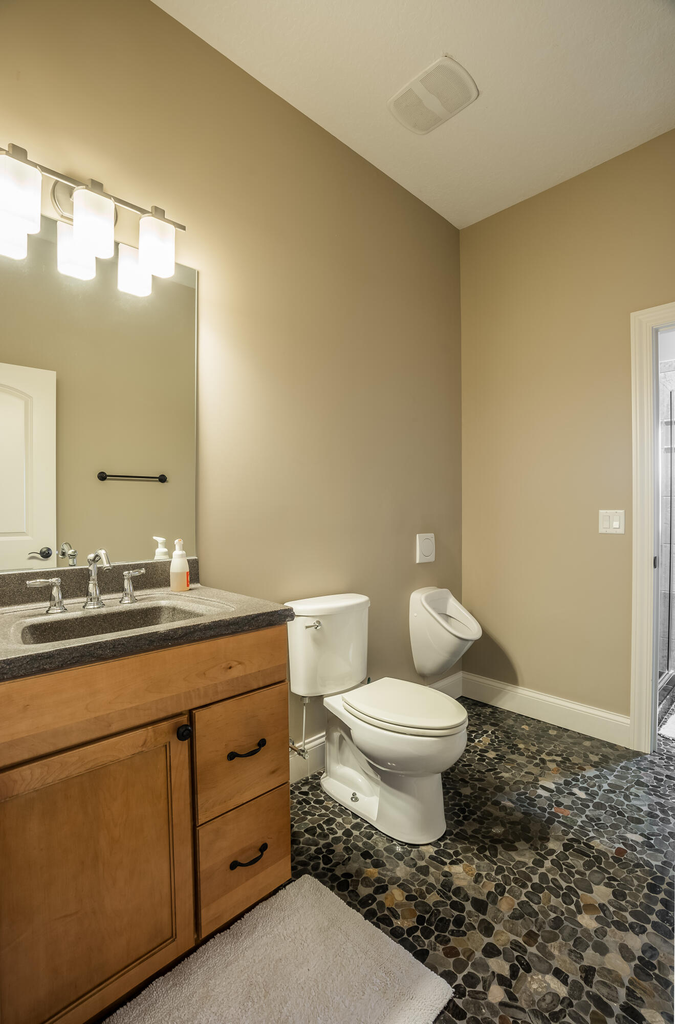9606 Piqua Lockington Road, Piqua, Ohio 45356