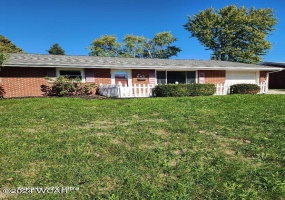 642 Westbrook Drive, Lima, Ohio, 3 Bedrooms Bedrooms, ,1 BathroomBathrooms,Residential,For Sale,Westbrook,305501