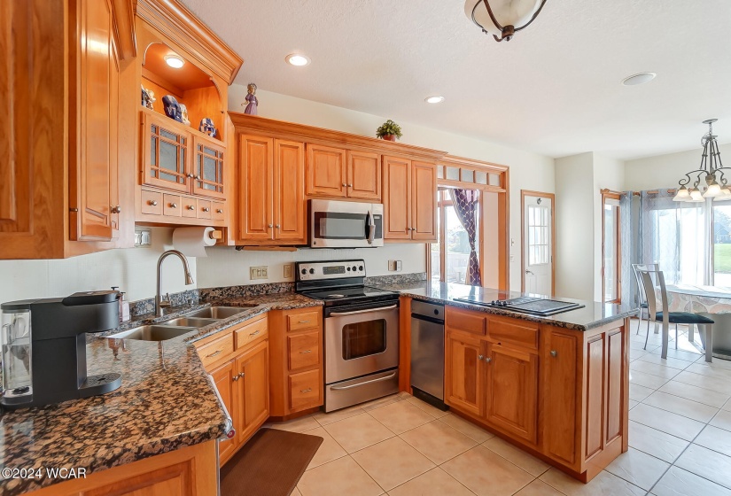 3006 Lakeshore Dr Drive, Lima, Ohio, 5 Bedrooms Bedrooms, ,4 BathroomsBathrooms,Residential,For Sale,Lakeshore Dr,305537