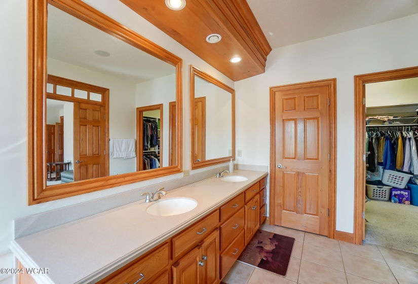 3006 Lakeshore Dr Drive, Lima, Ohio, 5 Bedrooms Bedrooms, ,4 BathroomsBathrooms,Residential,For Sale,Lakeshore Dr,305537