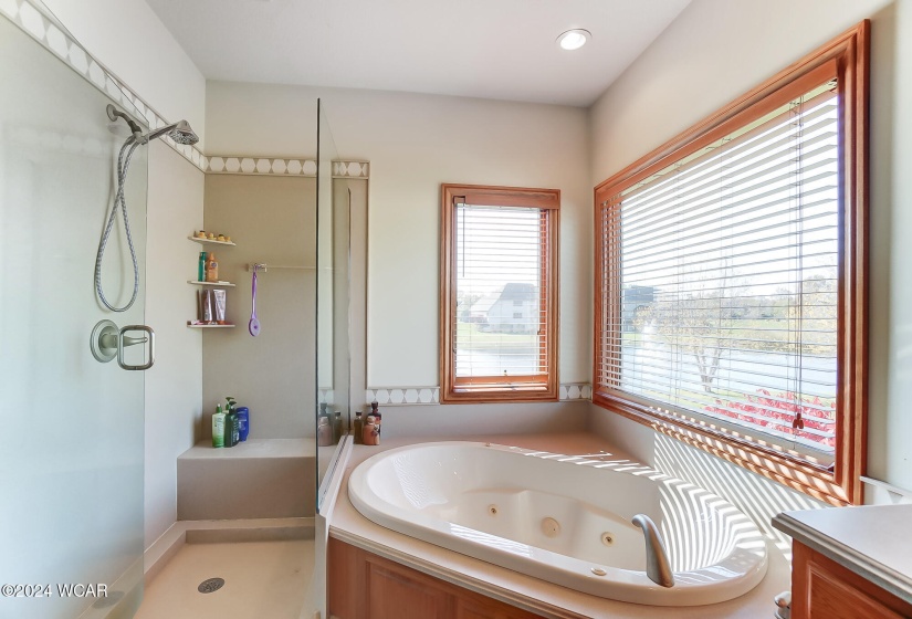 3006 Lakeshore Dr Drive, Lima, Ohio, 5 Bedrooms Bedrooms, ,4 BathroomsBathrooms,Residential,For Sale,Lakeshore Dr,305537