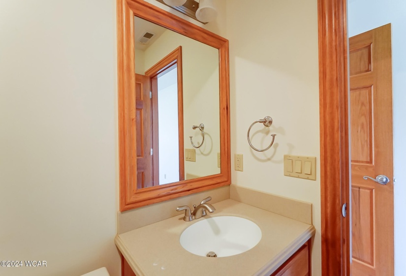 3006 Lakeshore Dr Drive, Lima, Ohio, 5 Bedrooms Bedrooms, ,4 BathroomsBathrooms,Residential,For Sale,Lakeshore Dr,305537
