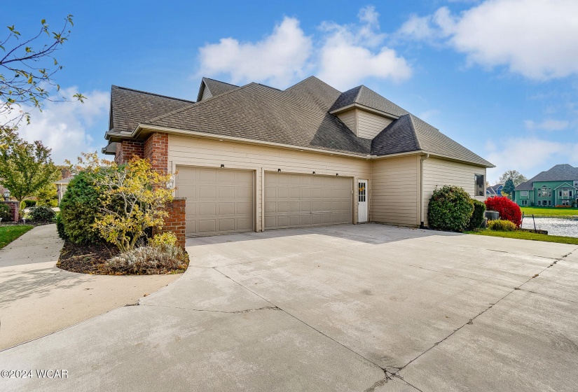 3006 Lakeshore Dr Drive, Lima, Ohio, 5 Bedrooms Bedrooms, ,4 BathroomsBathrooms,Residential,For Sale,Lakeshore Dr,305537