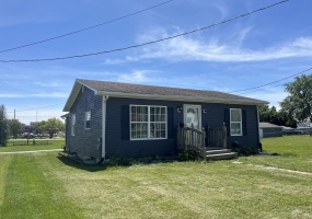 7 Silver Street, Wapakoneta, Ohio 45895, 1 Bedroom Bedrooms, ,2 BathroomsBathrooms,Residential,For Sale,Silver,1035359