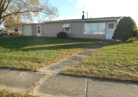 200 Fenwick Drive, New Carlisle, Ohio 45344, 3 Bedrooms Bedrooms, ,1 BathroomBathrooms,Residential,For Sale,Fenwick,1035475