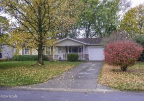 1013 Court Street, Wapakoneta, Ohio, 3 Bedrooms Bedrooms, ,1 BathroomBathrooms,Residential,For Sale,Court,305609