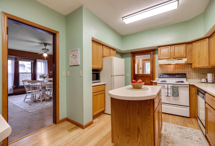 25-web-or-mls-315-s-main-st