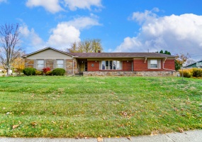 2640 Carousel Drive, Springfield, Ohio 45503, 3 Bedrooms Bedrooms, ,2 BathroomsBathrooms,Residential,For Sale,Carousel,1035508