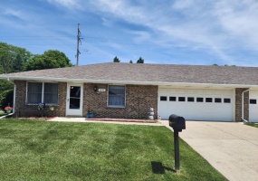 4948 Brannan Drive, Springfield, Ohio 45502, 2 Bedrooms Bedrooms, ,2 BathroomsBathrooms,Residential,For Sale,Brannan,1035560