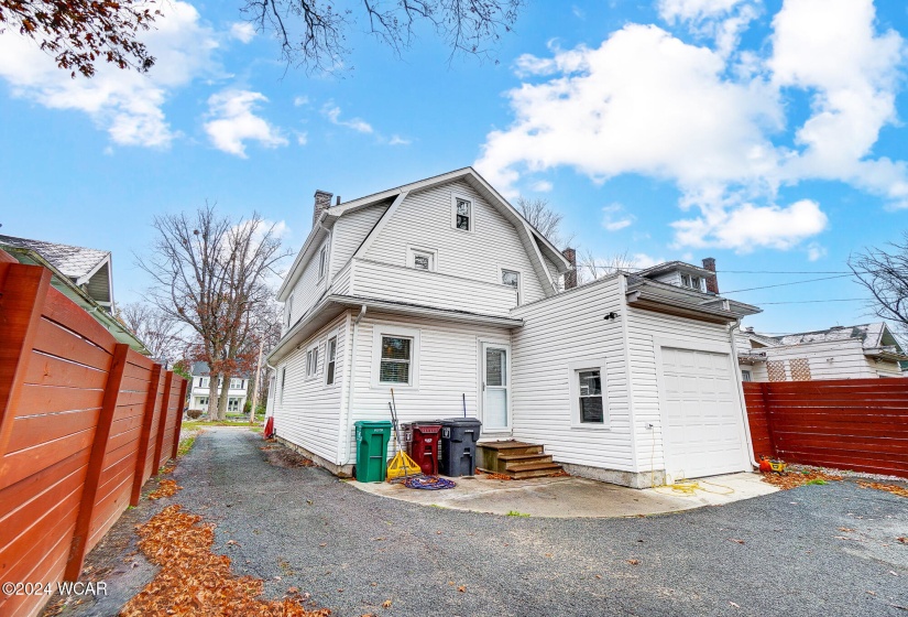 1559 High Street, Lima, Ohio, 3 Bedrooms Bedrooms, ,1 BathroomBathrooms,Residential,For Sale,High,305651