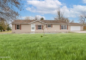 100 Main Street, Waynesfield, Ohio, 4 Bedrooms Bedrooms, ,3 BathroomsBathrooms,Residential,For Sale,Main,305664