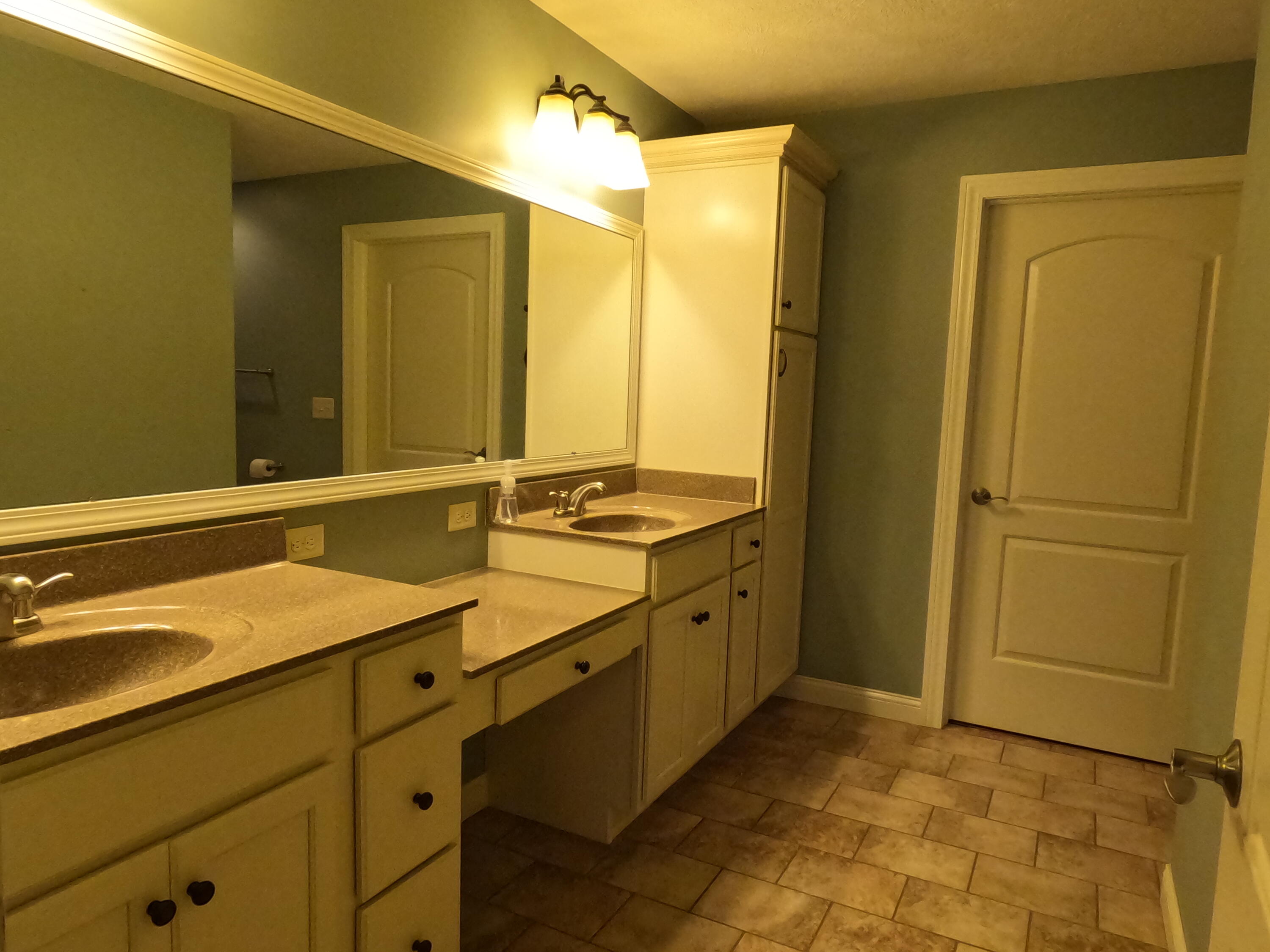 1239 Sherwood Court, Sidney, Ohio 45365