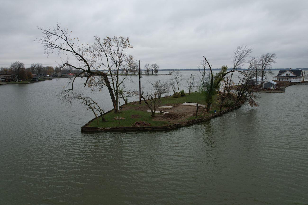 . Oak Island, Russells Point, Ohio 43348