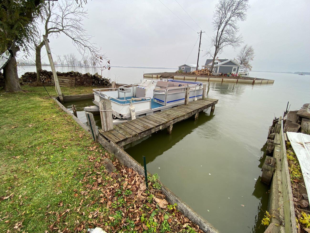 . Oak Island, Russells Point, Ohio 43348