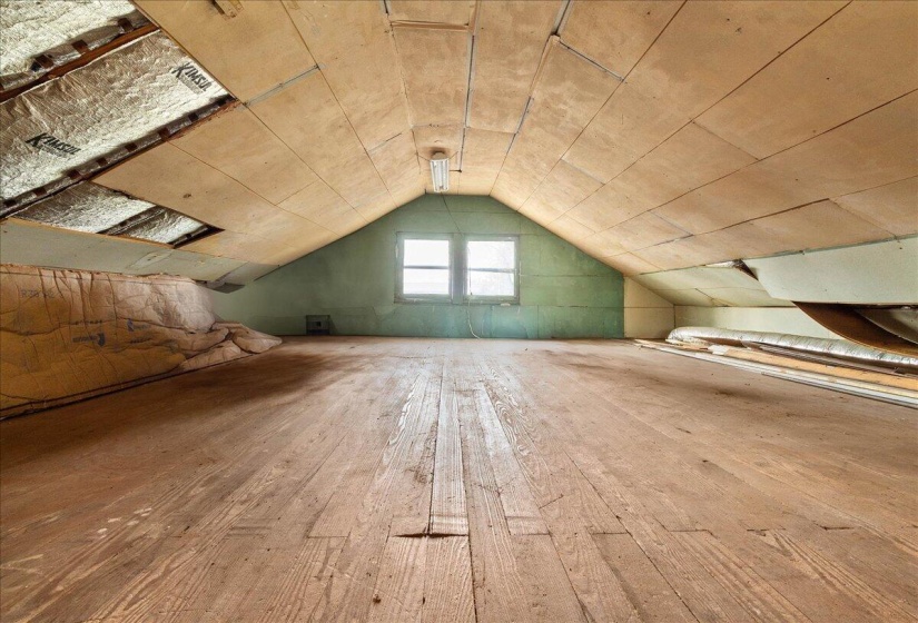 Unfinished 2nd floor attic