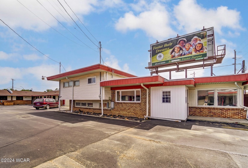 1327 Bellefontaine Avenue, Lima, Ohio, ,Commercial Sale,For Sale,Bellefontaine,304857