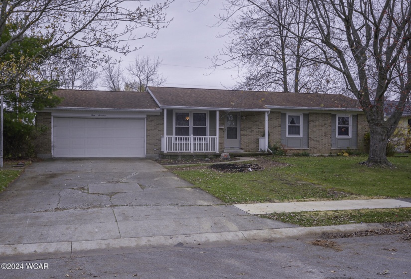 317 Cole Drive, Wapakoneta, Ohio, 3 Bedrooms Bedrooms, ,2 BathroomsBathrooms,Residential,For Sale,Cole,305761