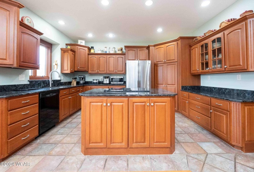 469 Riverbend Drive, Bluffton, Ohio, 4 Bedrooms Bedrooms, ,3 BathroomsBathrooms,Residential,For Sale,Riverbend,305771