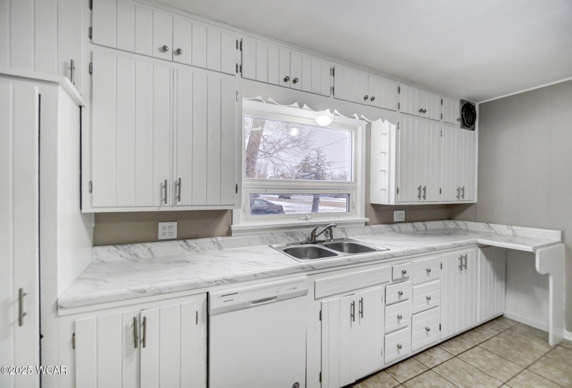719 Race Street, Van Wert, Ohio, 4 Bedrooms Bedrooms, ,3 BathroomsBathrooms,Residential,For Sale,Race,305860
