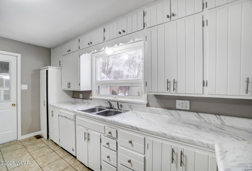 719 Race Street, Van Wert, Ohio, 4 Bedrooms Bedrooms, ,3 BathroomsBathrooms,Residential,For Sale,Race,305860