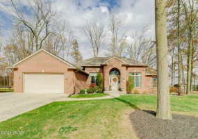 160 Caribou Circle, Lima, Ohio, 3 Bedrooms Bedrooms, ,2 BathroomsBathrooms,Residential,For Sale,Caribou,305581