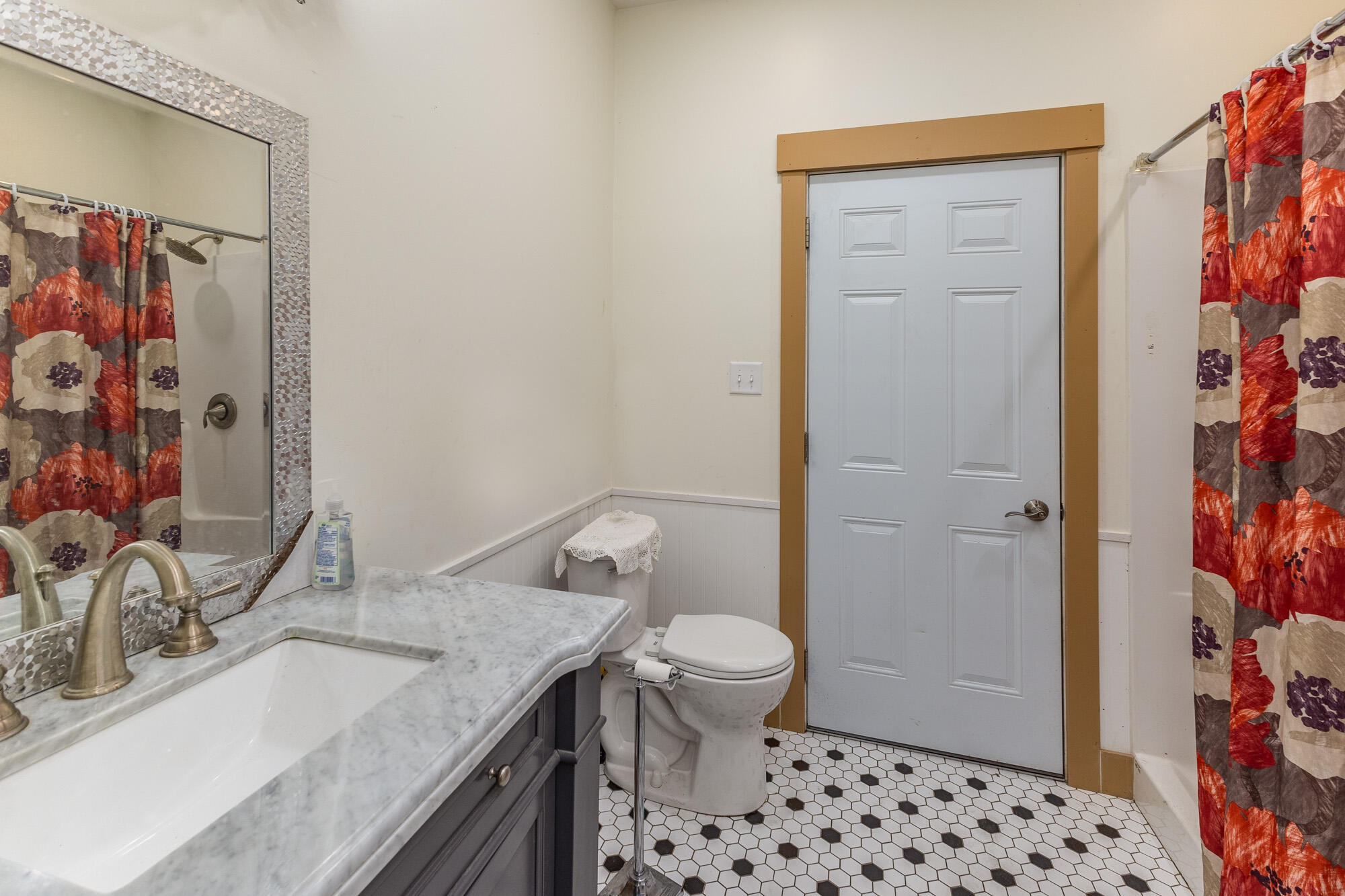 10222 Augusta Lane, Piqua, Ohio 45356