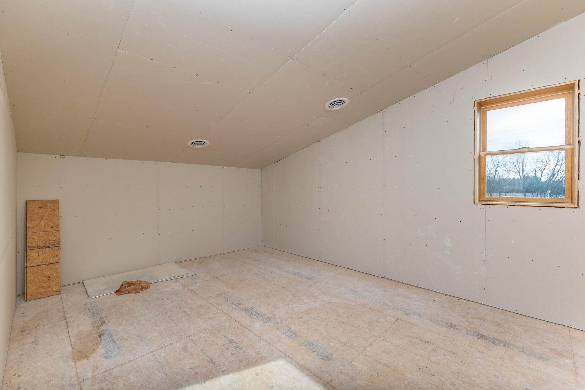 10222 Augusta Lane, Piqua, Ohio 45356