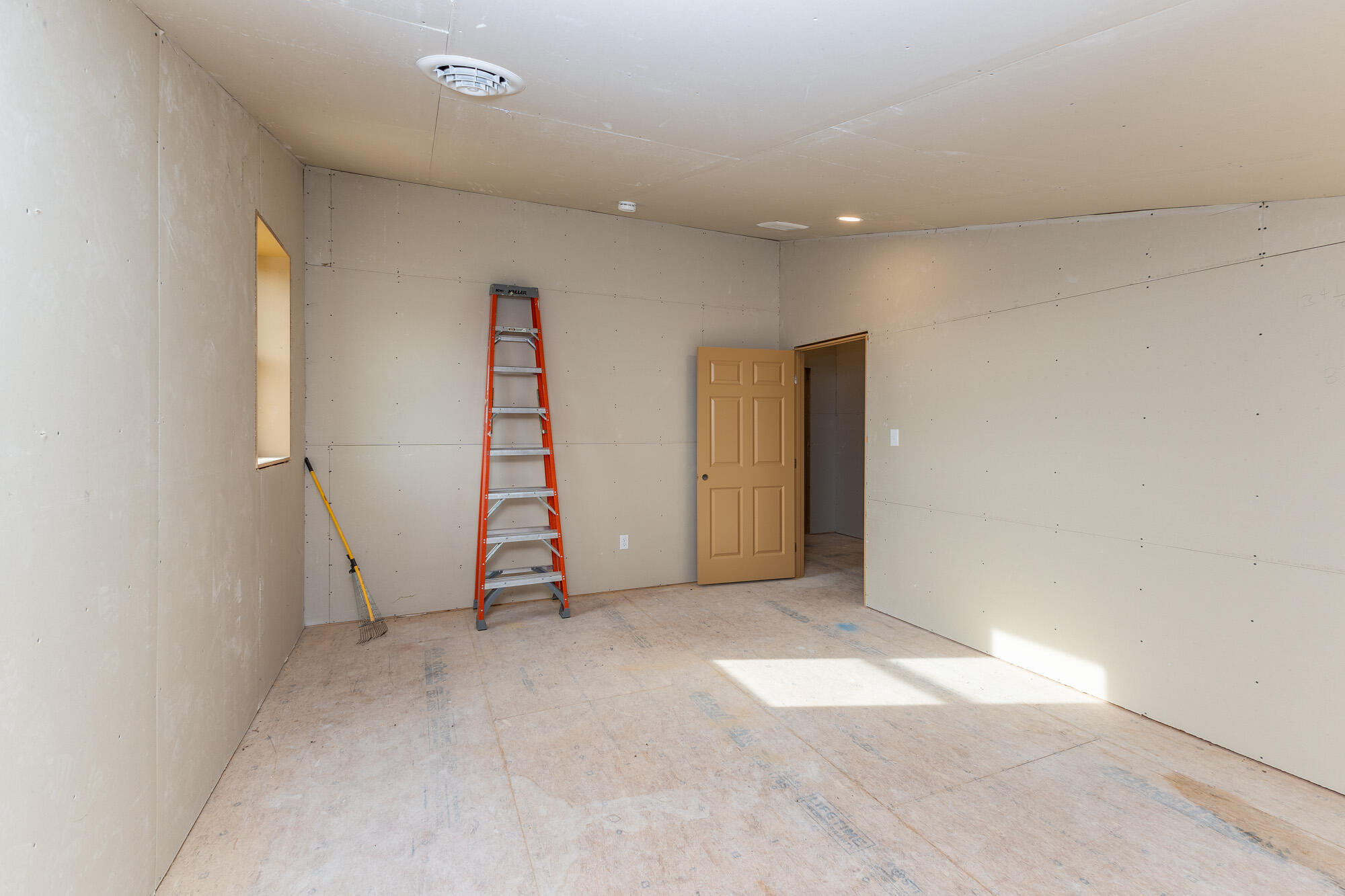 10222 Augusta Lane, Piqua, Ohio 45356