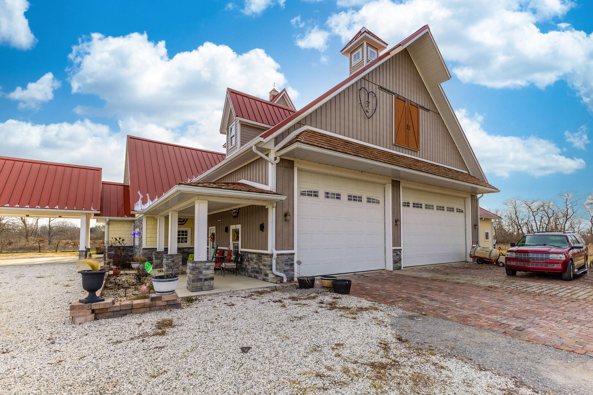 10222 Augusta Lane, Piqua, Ohio 45356