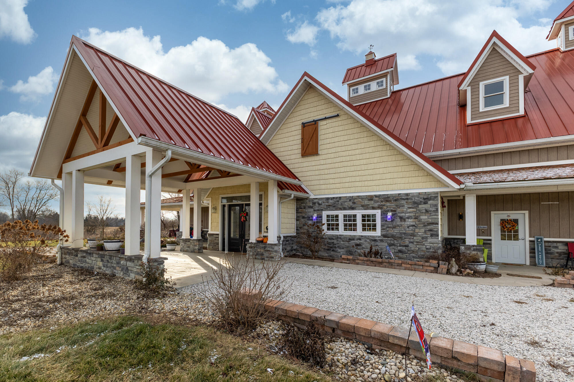 10222 Augusta Lane, Piqua, Ohio 45356