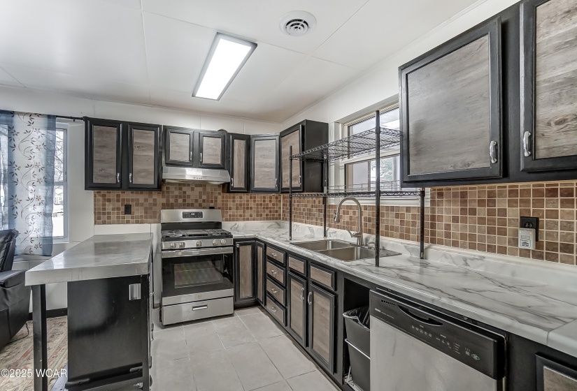 1919 Oakland Parkway, Lima, Ohio, 2 Bedrooms Bedrooms, ,2 BathroomsBathrooms,Residential,For Sale,Oakland,305963